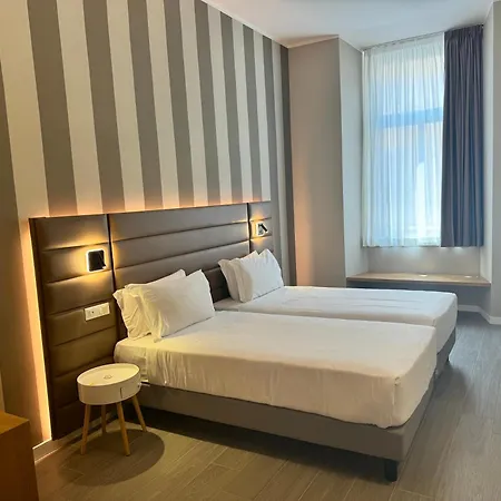 Residenza 62 게스트하우스 4*